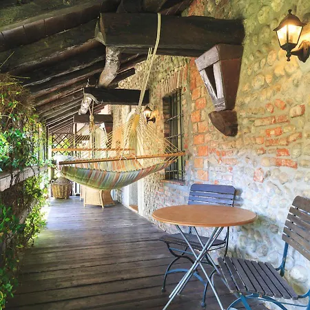 Cascina Del Tempo Sospeso 보고노
